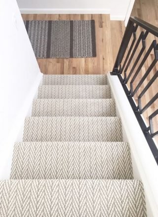 floor-and-stairs-with-carpet